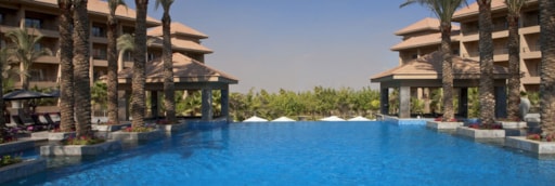 Dusit Thani LakeView Swimming Pool